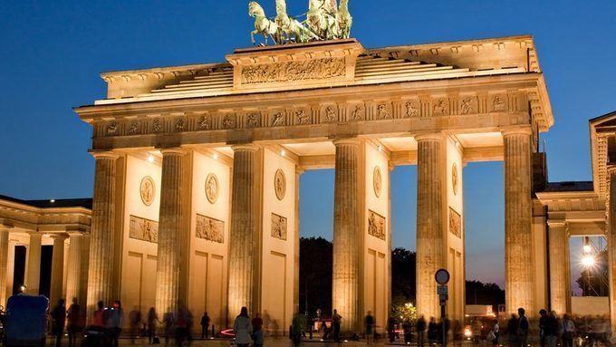 brandenburg-gate.jpg